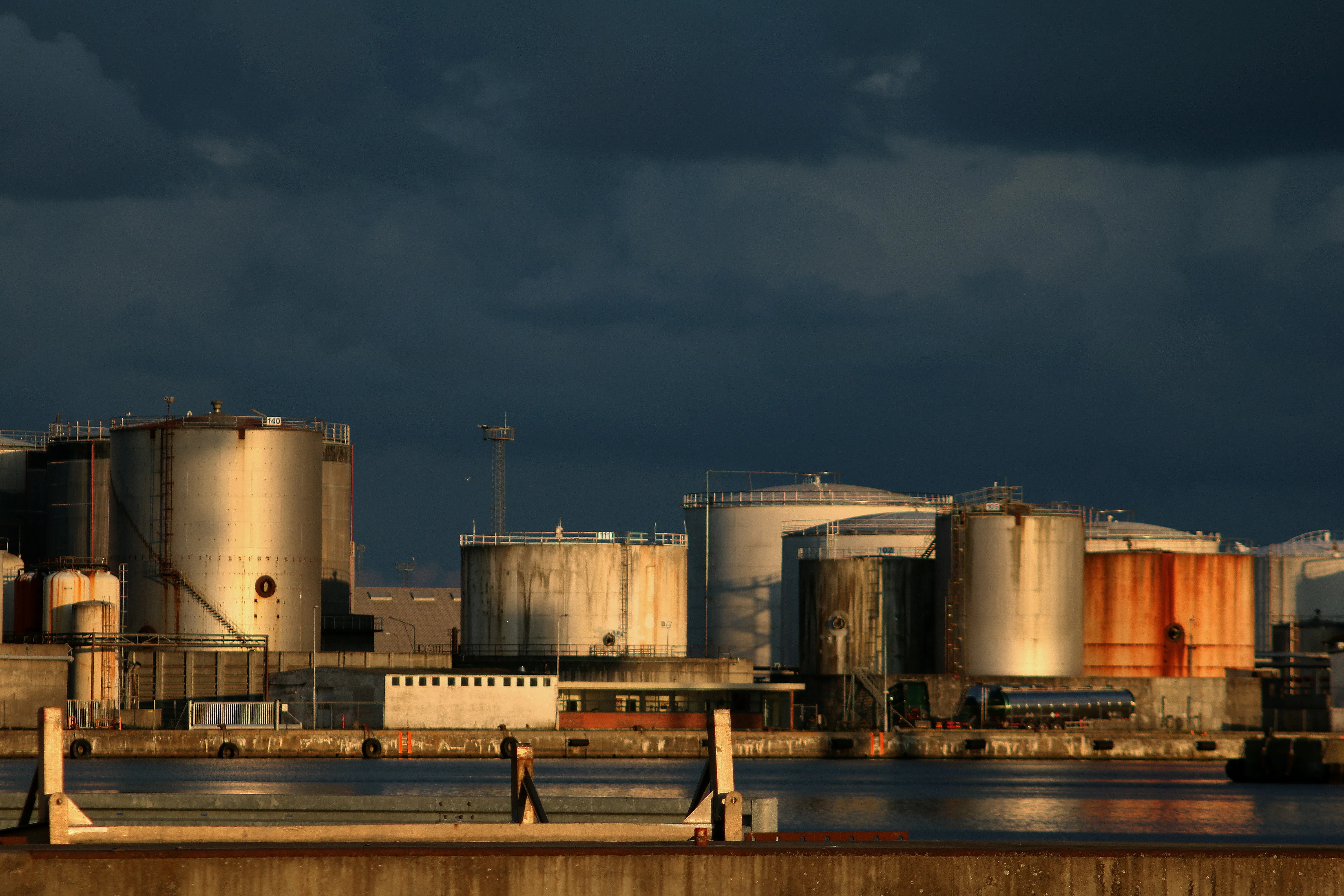 Oil & Gas